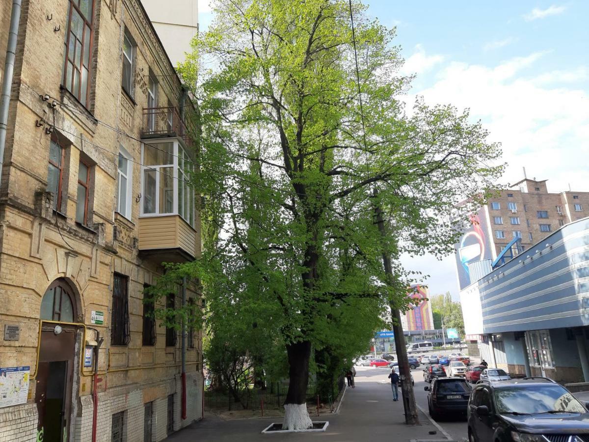 1 Stop From Railway Station Apartment Kiev Exterior foto